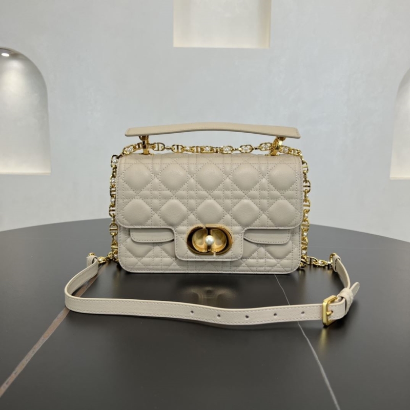 D*or top handle bags